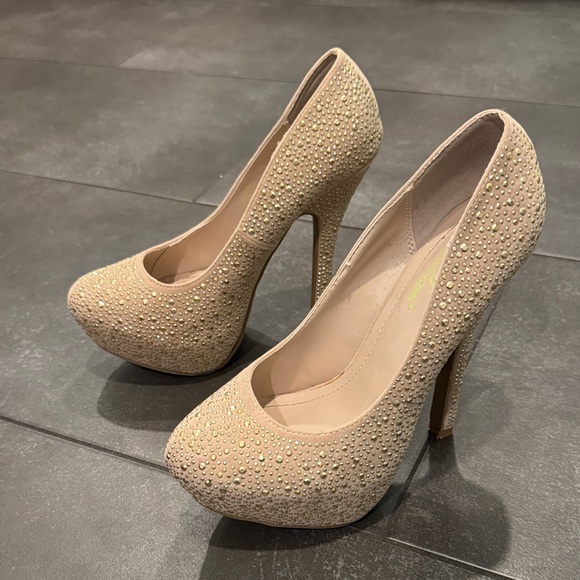 Shoe Dazzle Gold & Beige Rhinestone Platform Heels Tay 7 - Picture 7 of 7